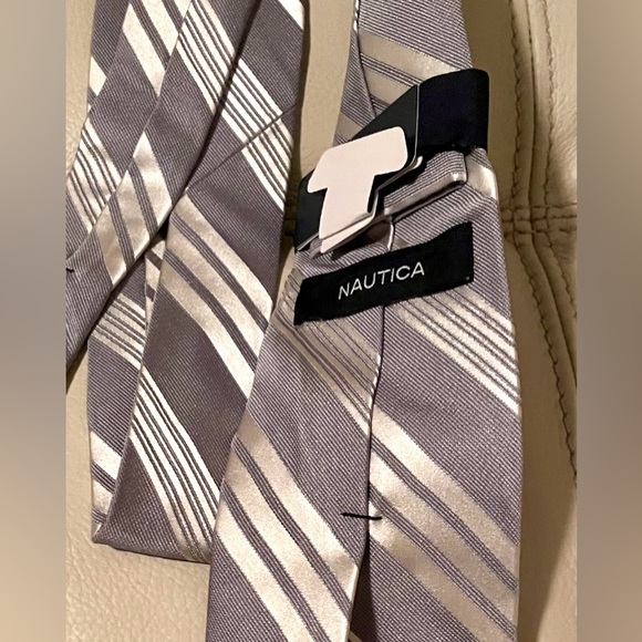 NWT Nautica- Classic 100% Silk Tie - Picture 5 of 6